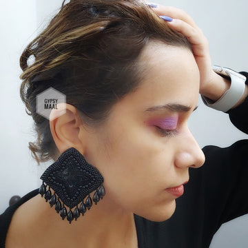 Black Pearl Dust Earrings